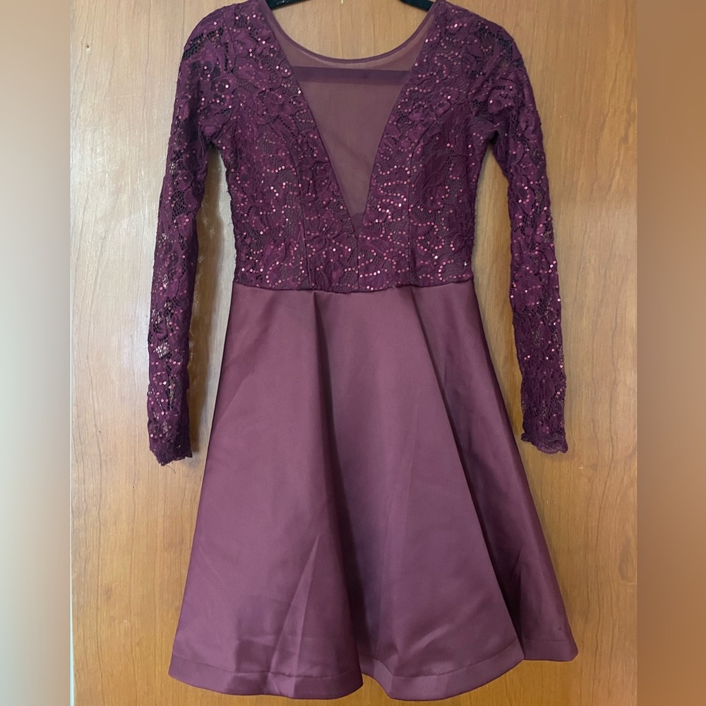 Size 5 maroon dress